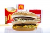 Wskaźnik Big Maca: Na Litwie dolar i euro powinny kosztować mniej